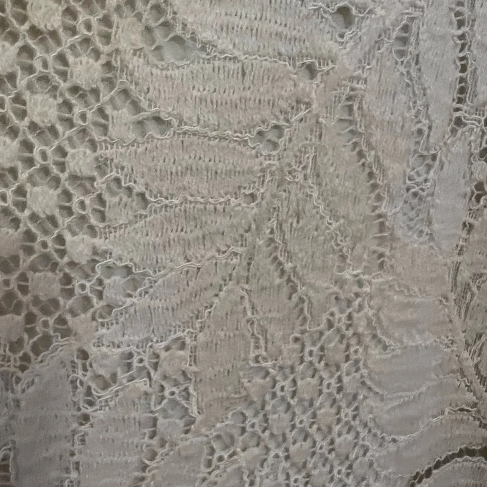 White Fringe Top size M - Picture 4 of 9